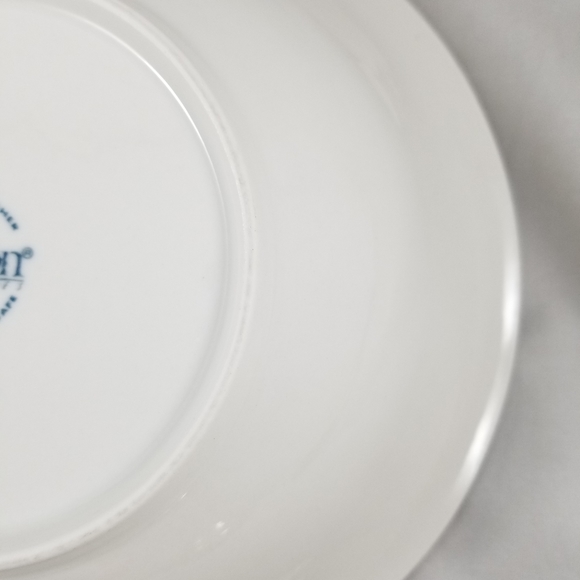 Gibson Housewares Flourish White Embossed Rimmed Soup Bowl - Picture 7 of 12